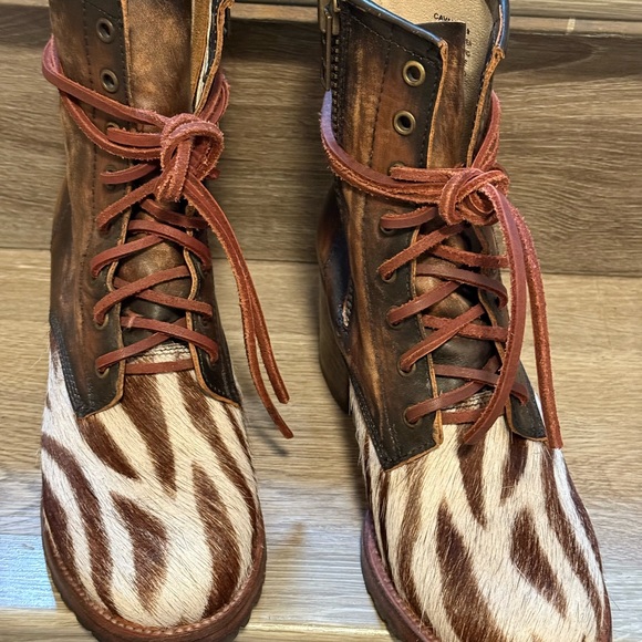 Freebird Cavalier Zebra Booties Sz 9 - Picture 4 of 4